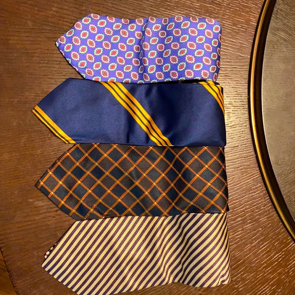 Variety of ties for sale in good condition